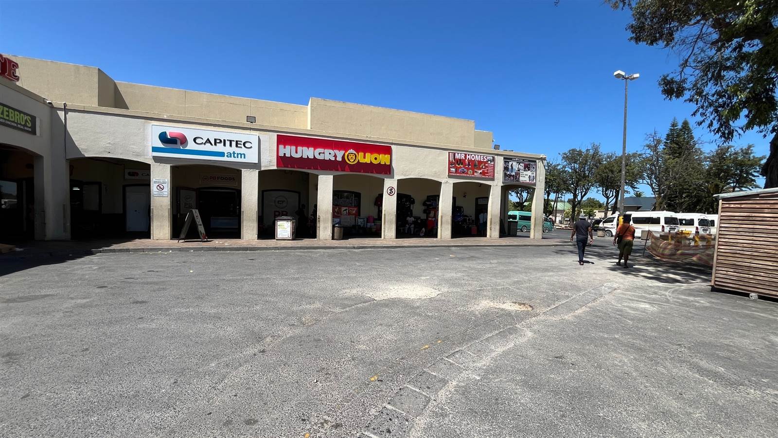 150  m² Commercial space in Somerset West Central photo number 9