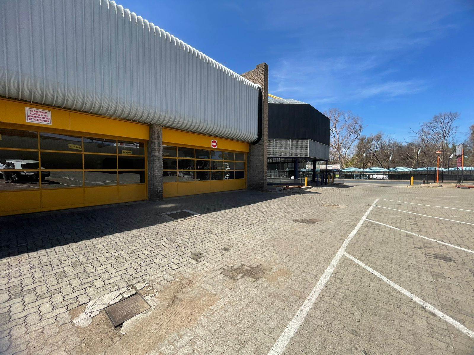 1300  m² Commercial space in Kensington B photo number 8