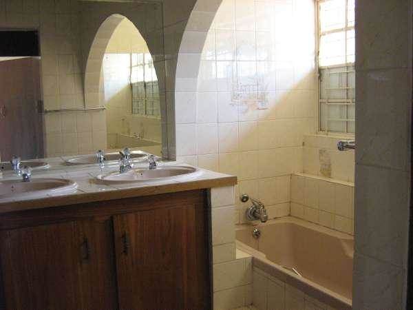 1 Bed Apartment in Polokwane Central photo number 14