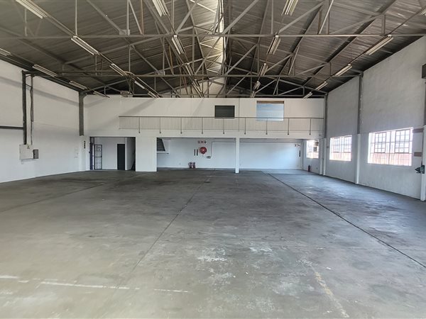 543  m² Industrial space in Robertville