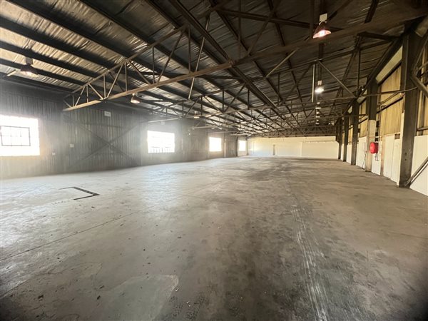 537  m² Industrial space