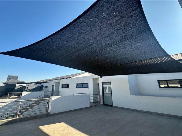 3 Bedroom Townhouse 3 Bedroom Townhouse