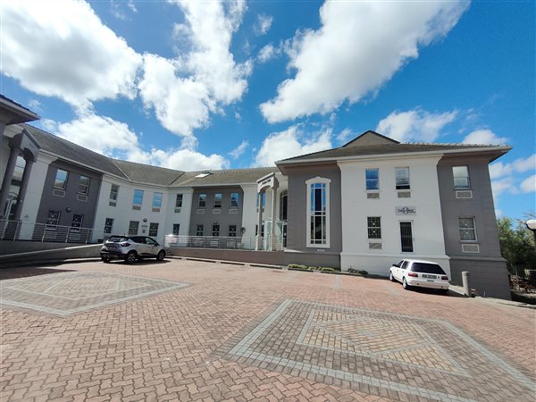 120  m² Commercial space in Bellville Central