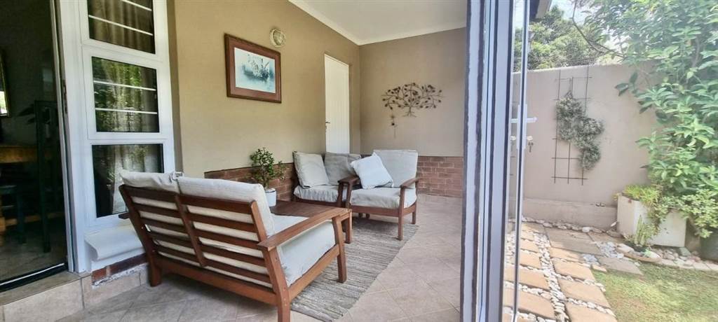 2 Bed Townhouse in Bryanston photo number 7