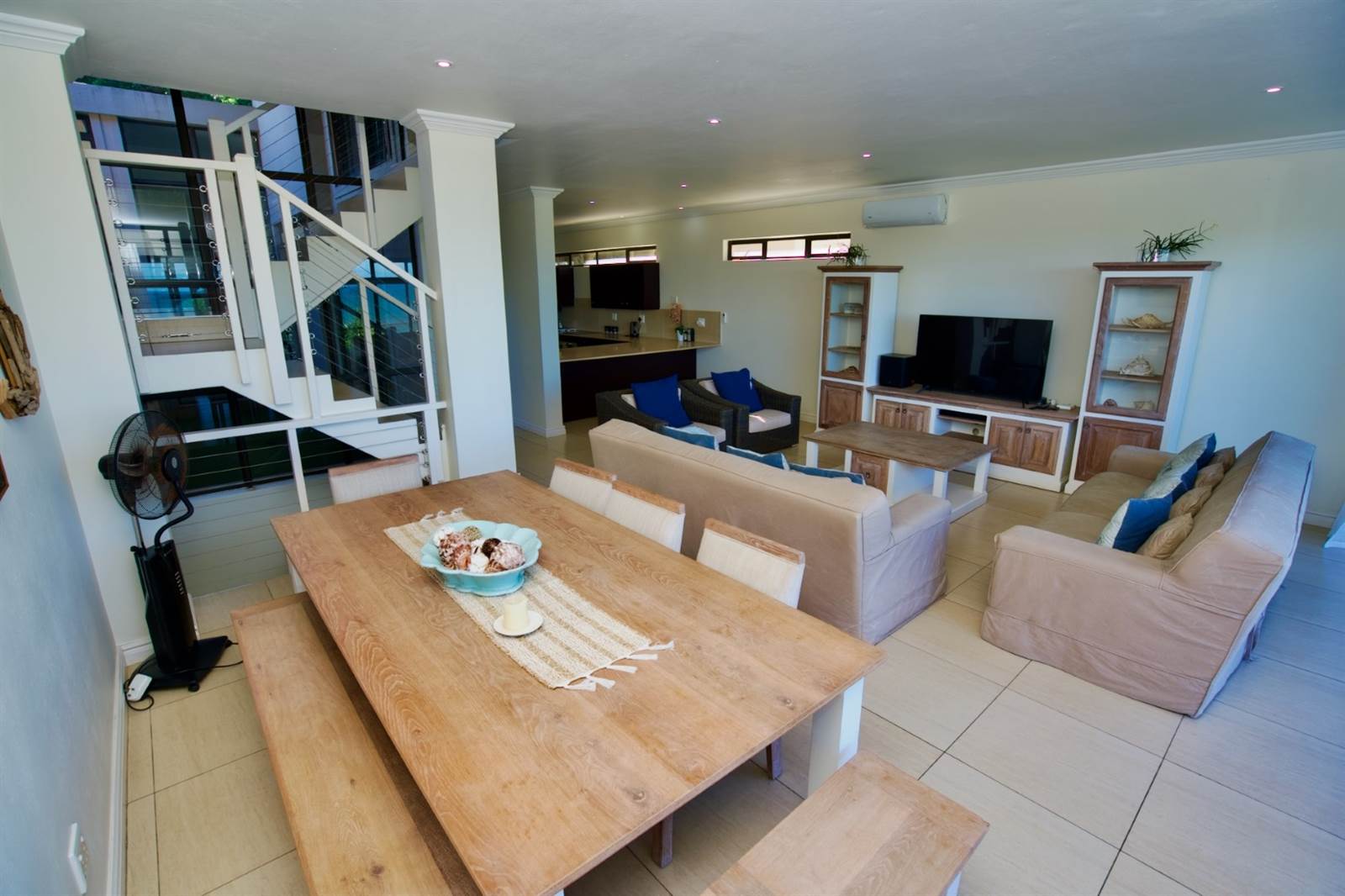 4 Bed Duplex in Blythedale Beach photo number 14
