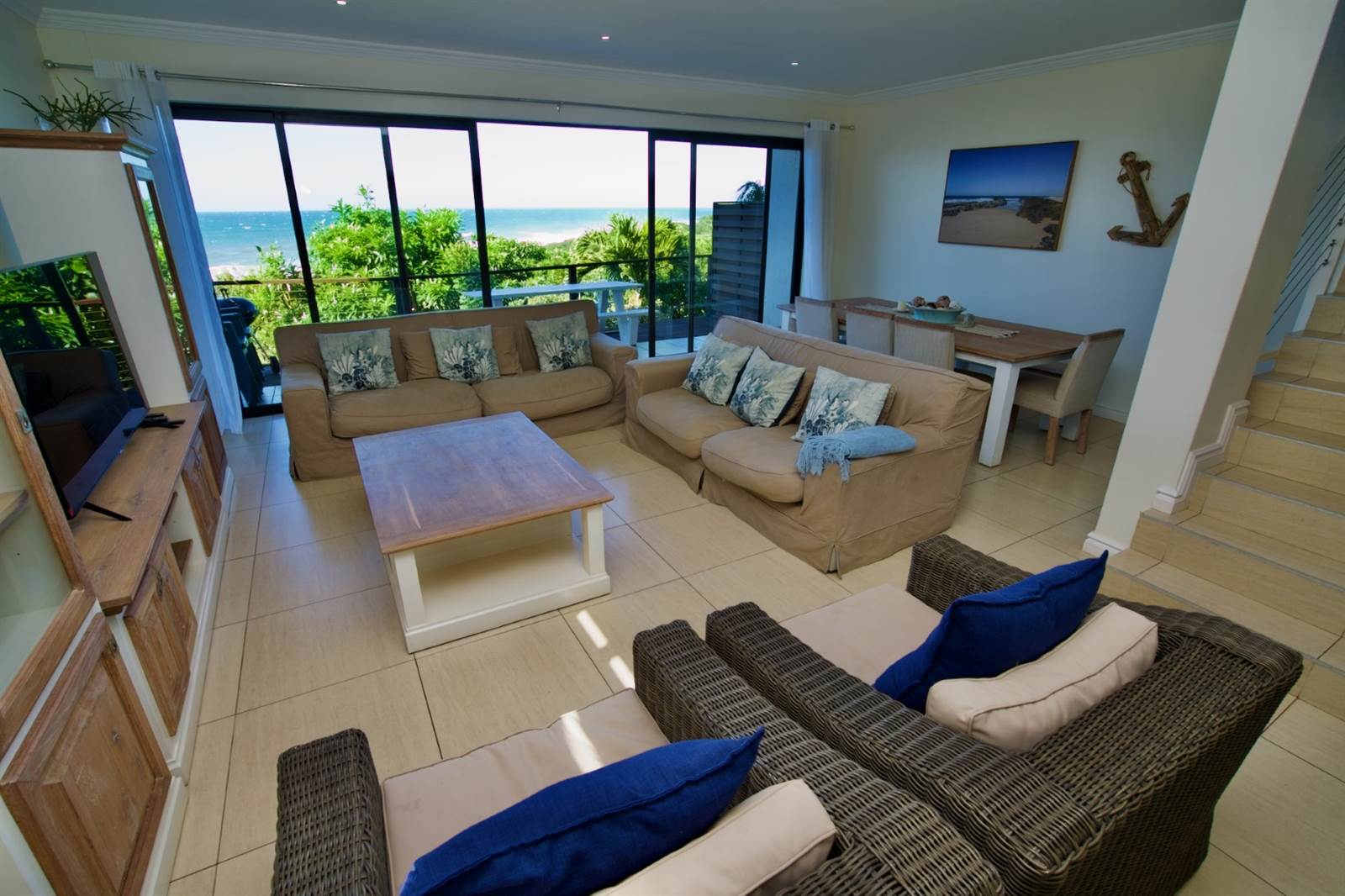 4 Bed Duplex in Blythedale Beach photo number 6