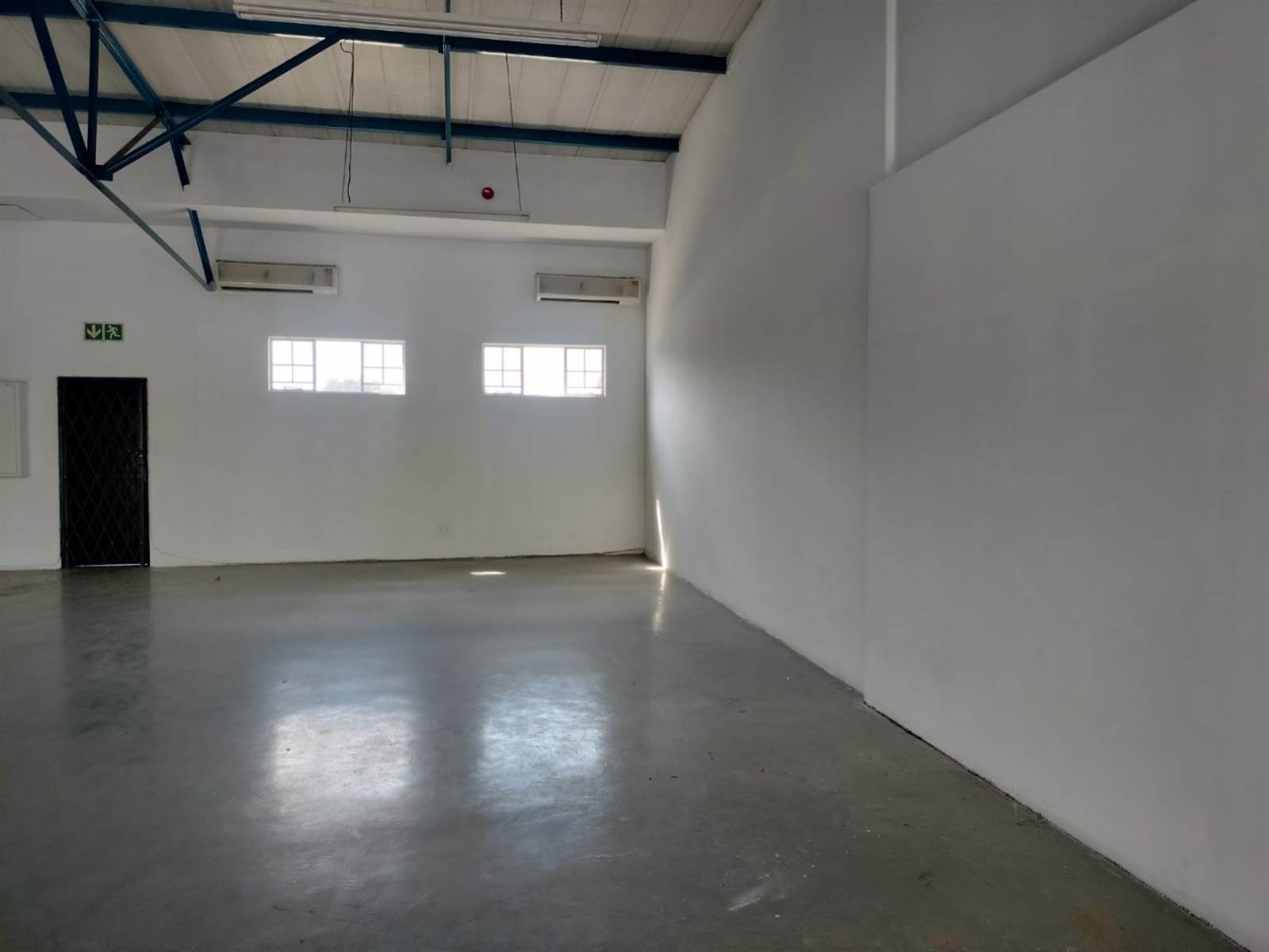 152  m² Commercial space in Bromhof photo number 8