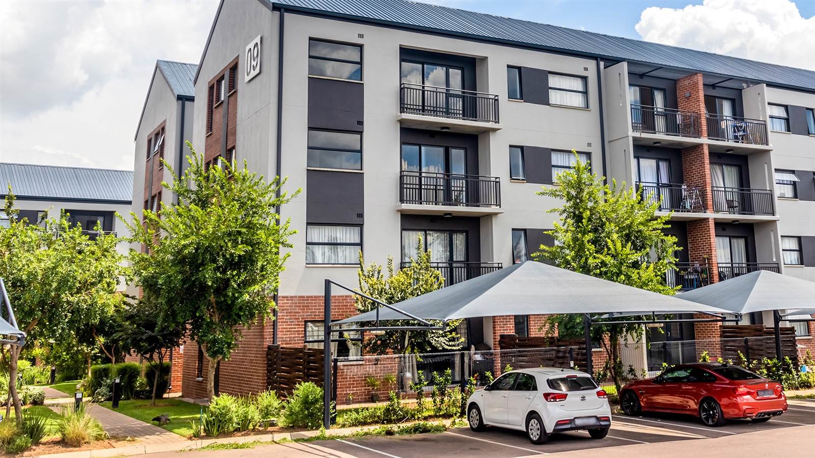 2 Bed Apartment in Kyalami photo number 1
