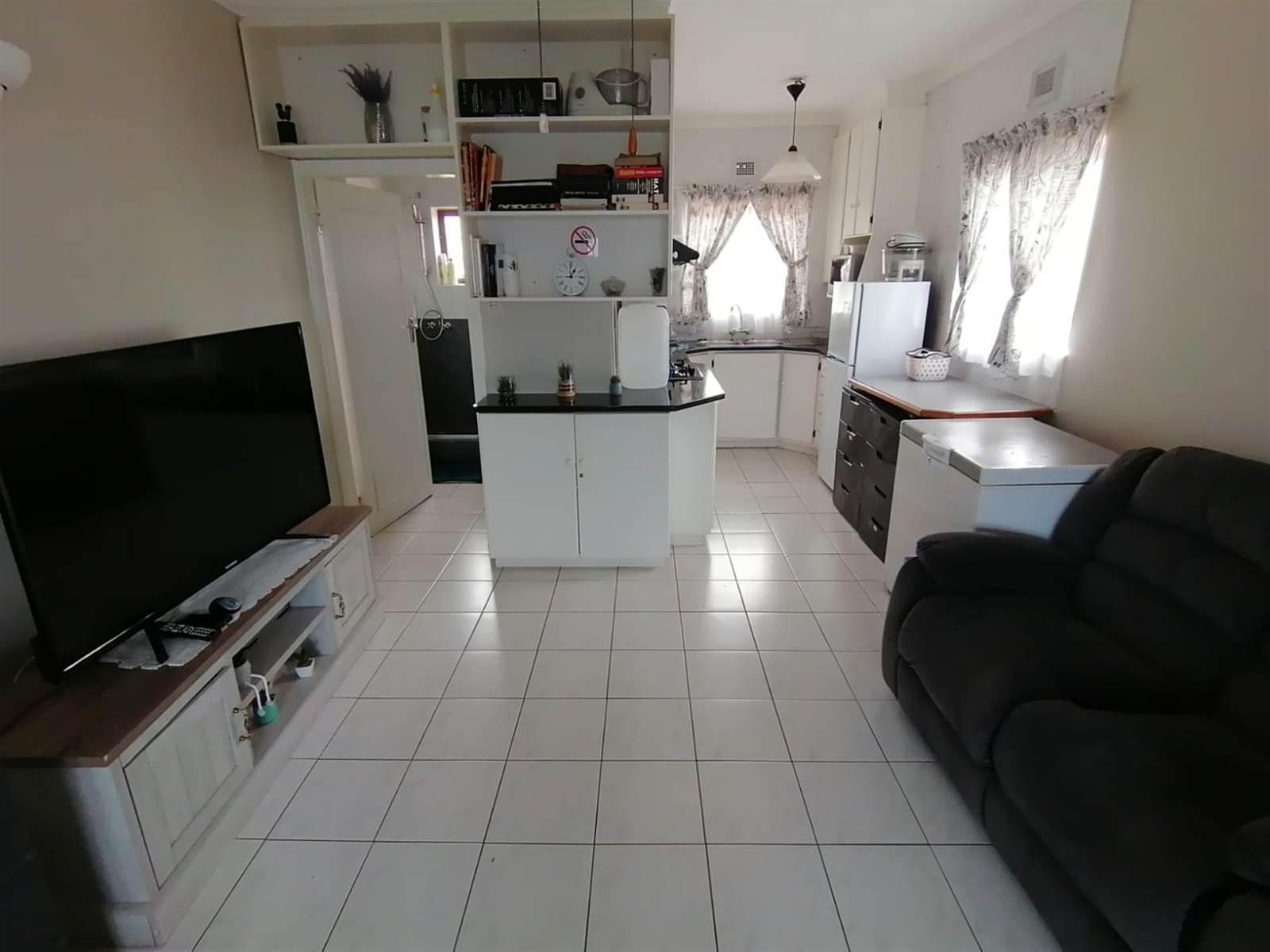 1 Bed Apartment in Shelly Beach photo number 13
