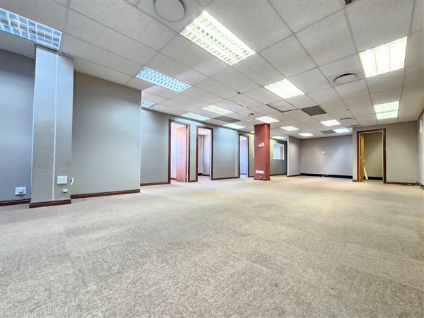 186  m² Office Space