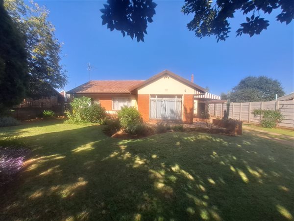 4 Bedroom House 4 Bedroom House