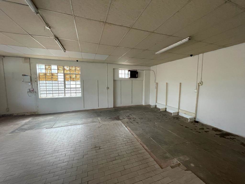 420  m² Commercial space in Ladismith photo number 3