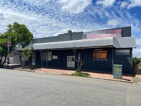 420  m² Commercial space in Ladismith