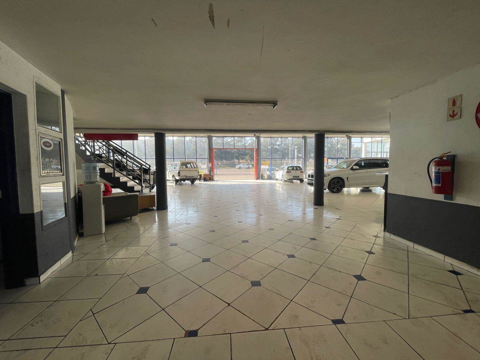 2300  m² Commercial space in Anderbolt photo number 20
