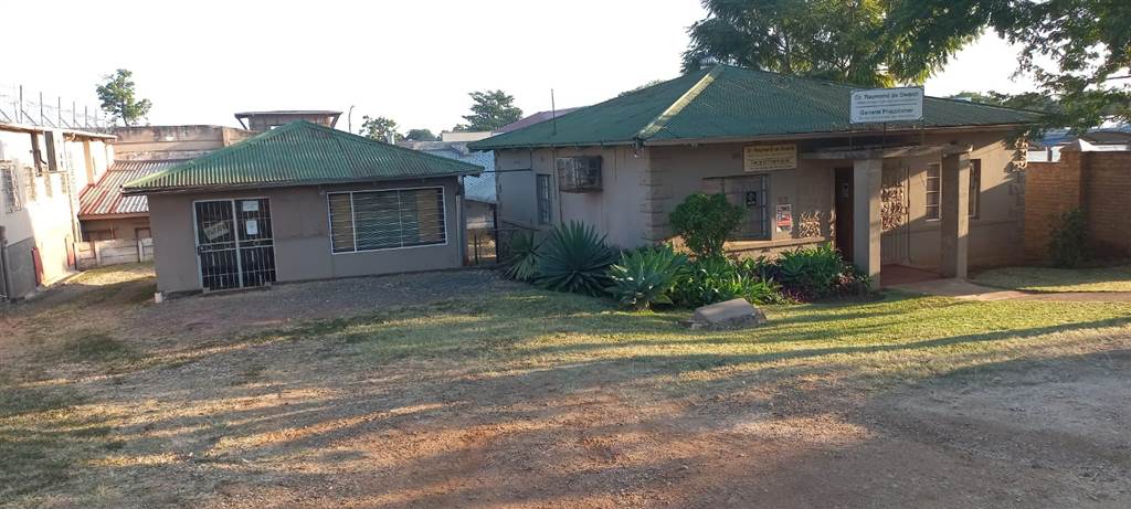 100  m² Commercial space in Louis Trichardt photo number 7