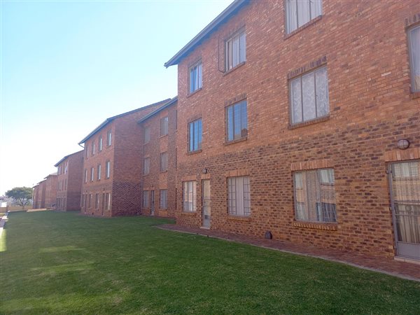 1 Bed Apartment in Halfway House