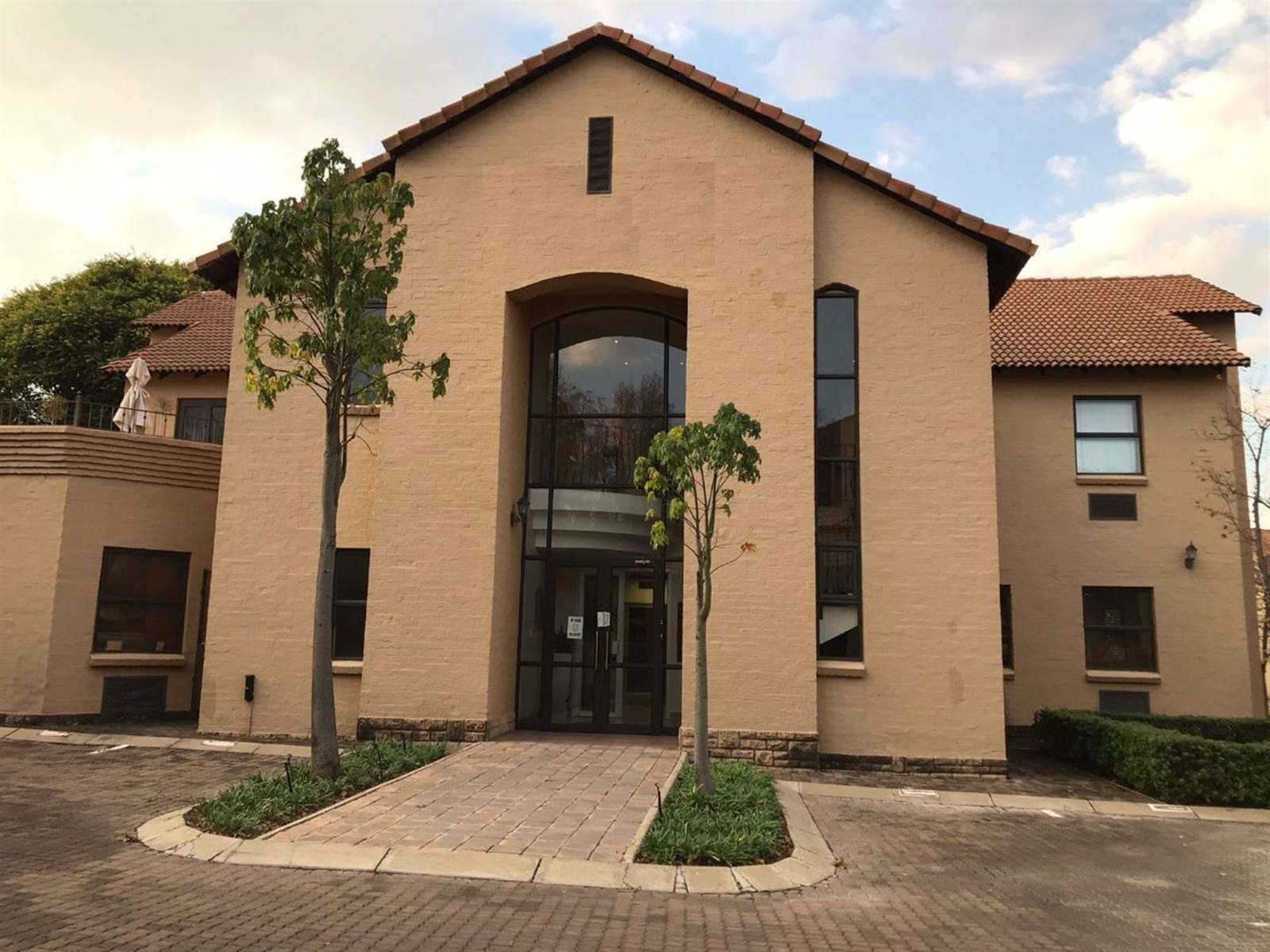 268  m² Commercial space in Fourways photo number 1