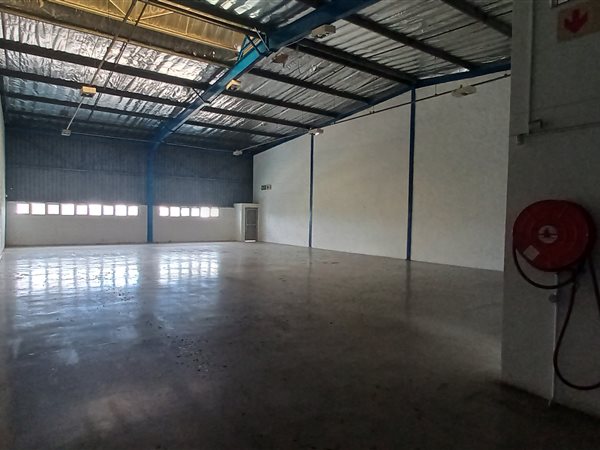 363  m² Industrial space