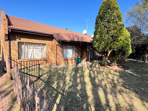 3 Bedroom House 3 Bedroom House
