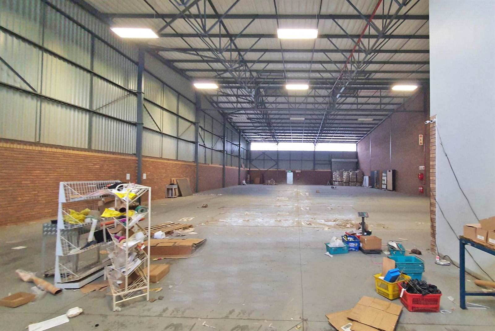 964  m² Industrial space in Pomona photo number 5