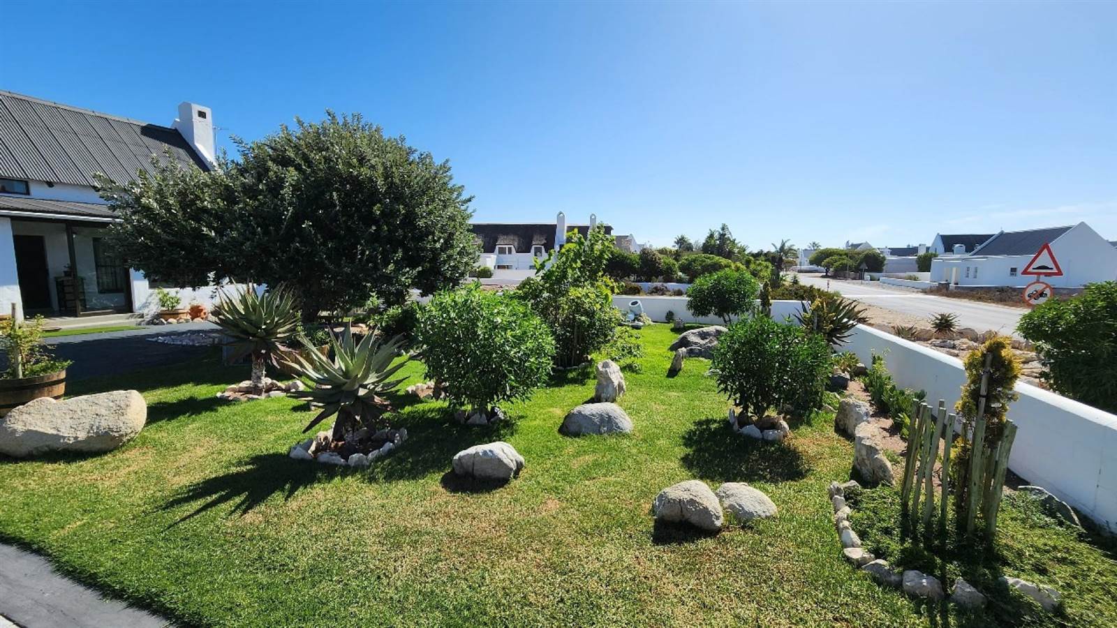 3 Bed House in Jacobsbaai photo number 2