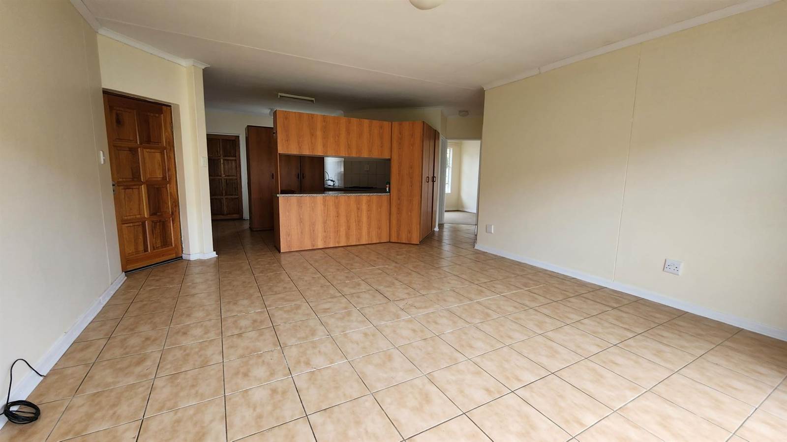 2 Bed Apartment in Quaggafontein photo number 3