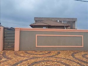 2 Bed House in Lehae