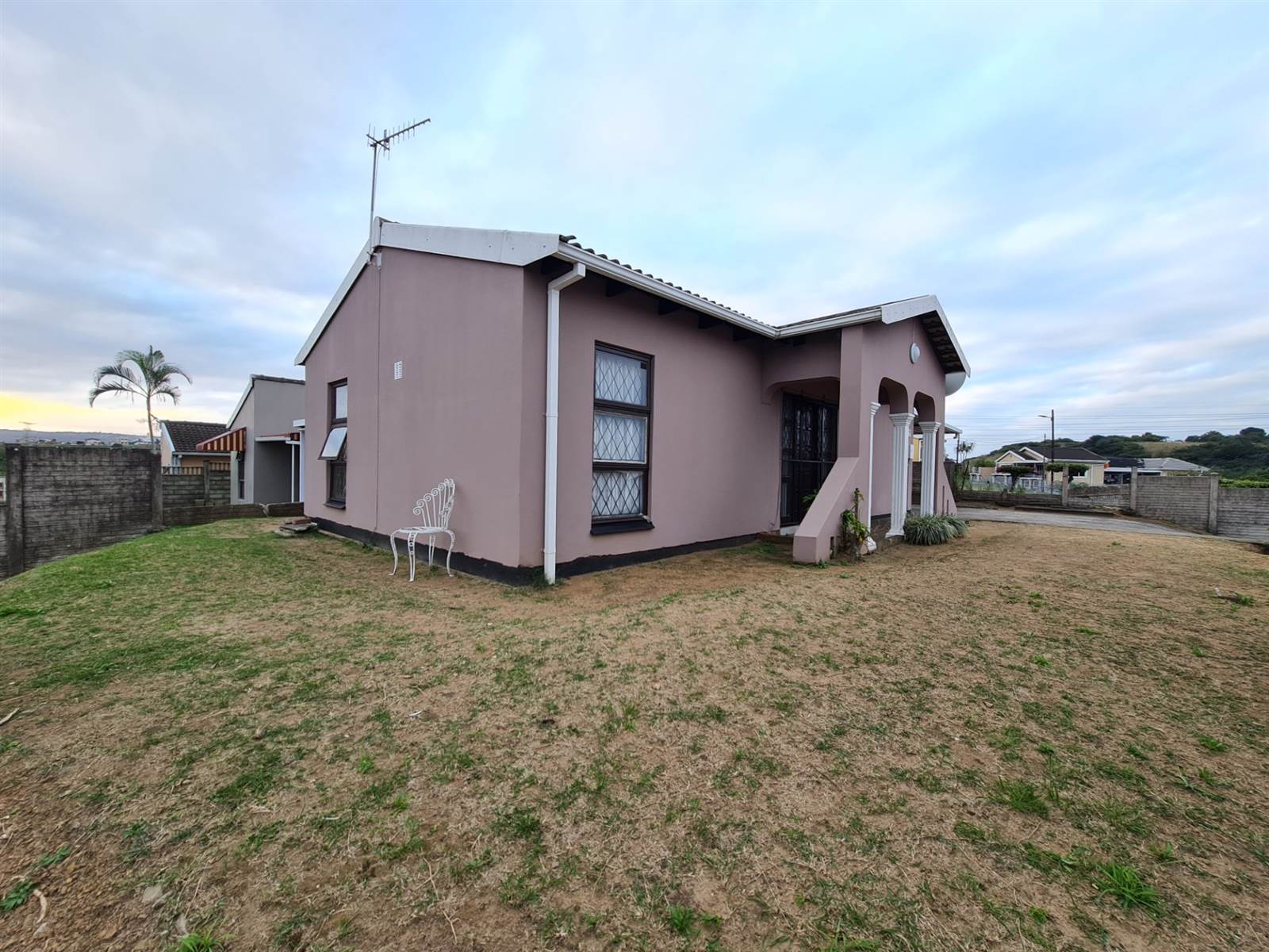 3 Bed House in Newlands West photo number 4