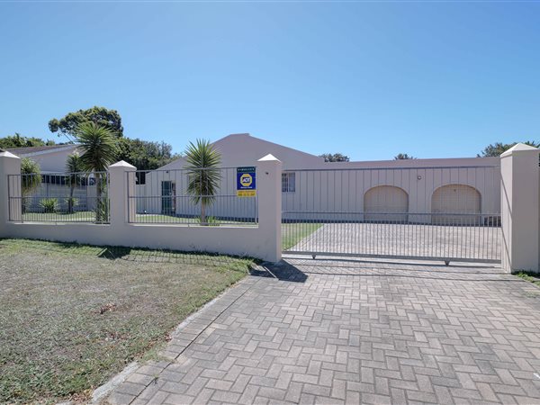 3 Bedroom House 3 Bedroom House