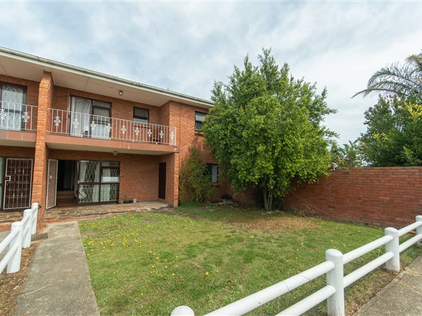 3 Bedroom Duplex 3 Bedroom Duplex