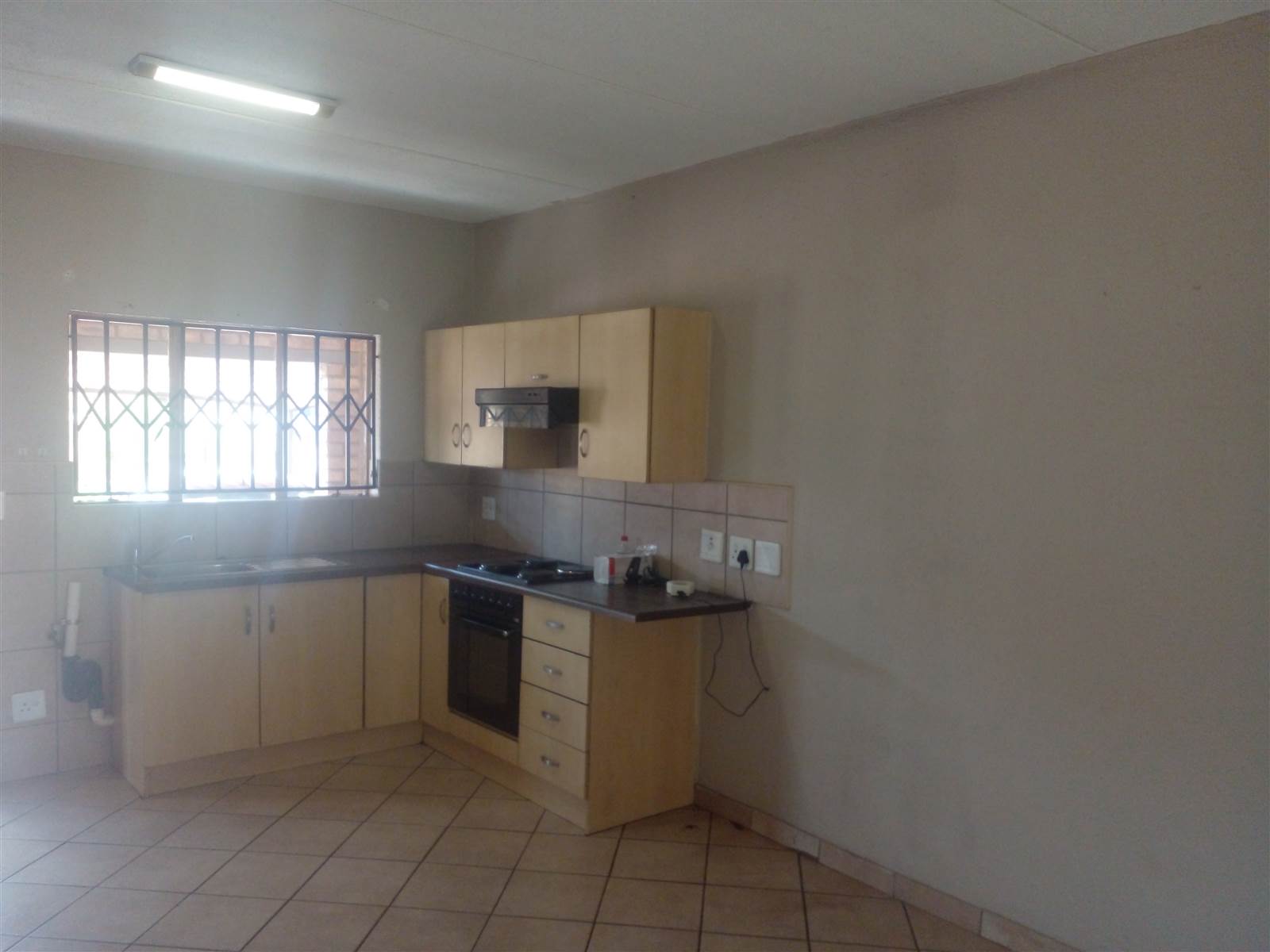 2 Bed Apartment in Krugersrus photo number 5