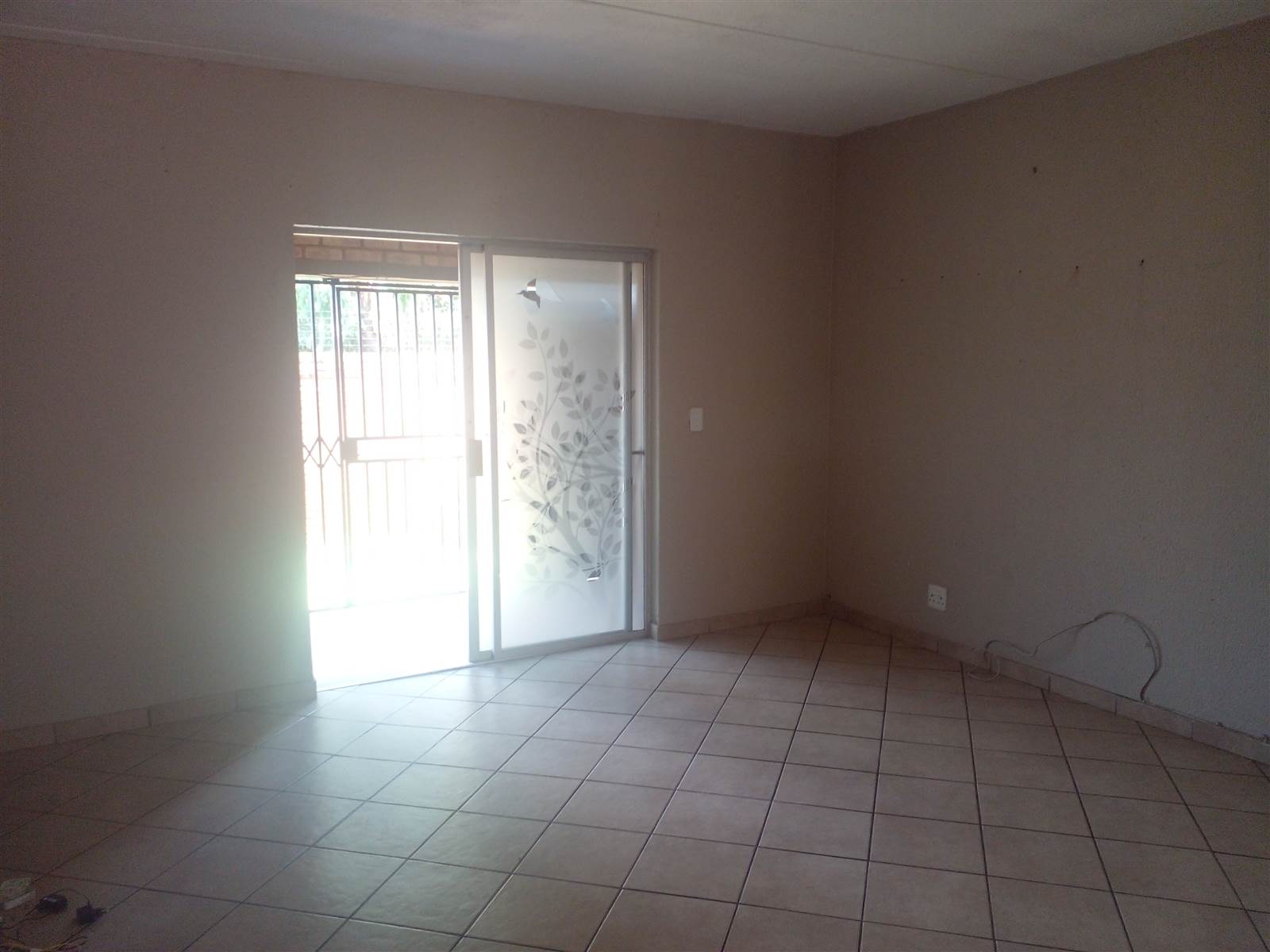 2 Bed Apartment in Krugersrus photo number 7