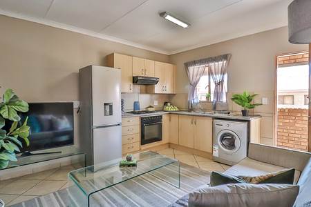 1 Bed Apartment in Geduld photo number 4