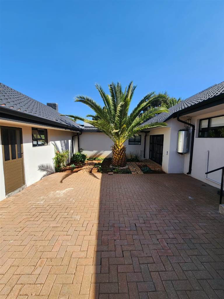7 Bed House in Raslouw photo number 17