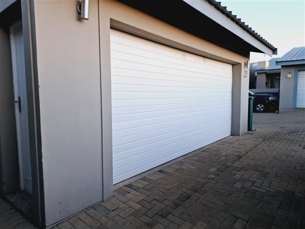 2 Bedroom Townhouse 2 Bedroom Townhouse