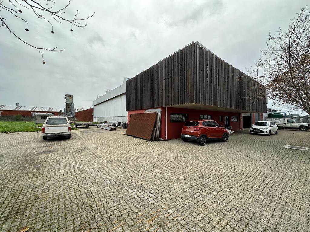 1920  m² Industrial space in Triangle Farm photo number 24