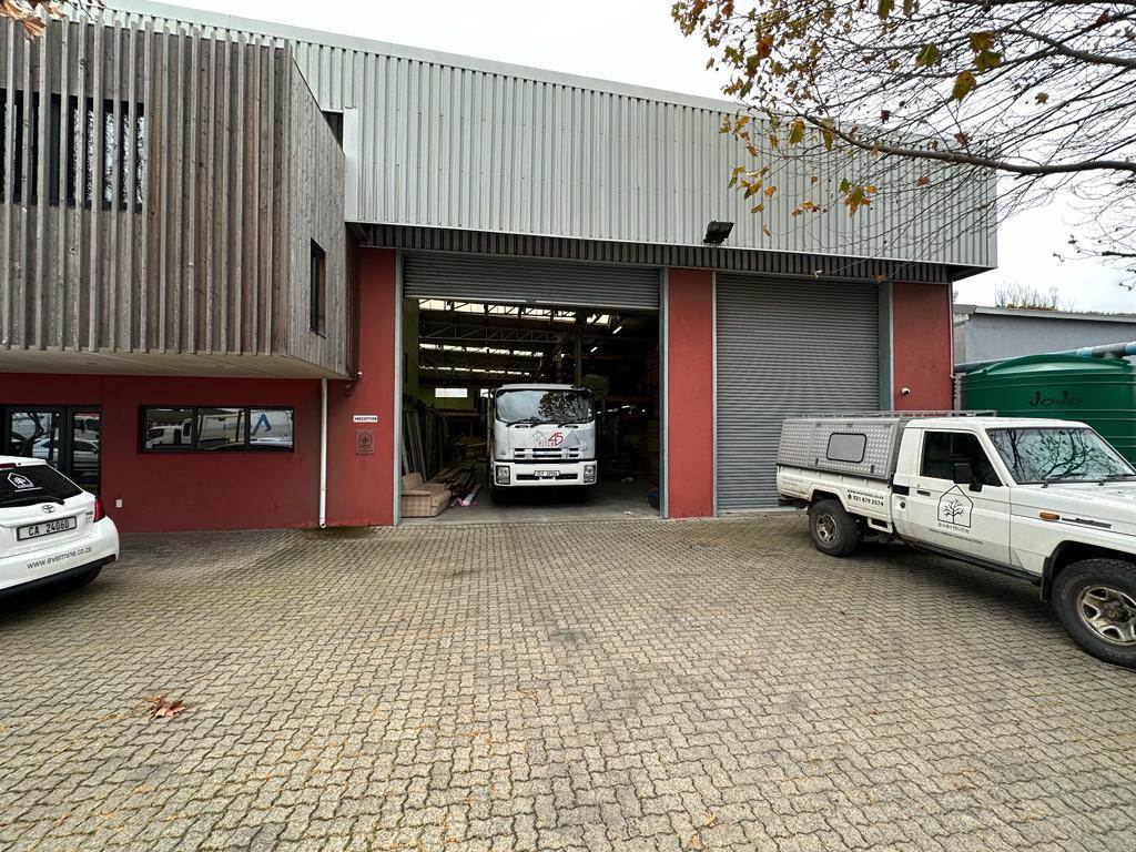 1920  m² Industrial space in Triangle Farm photo number 29