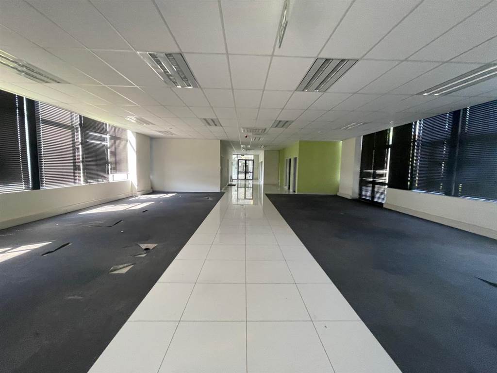 100  m² Commercial space in Parkhaven photo number 9