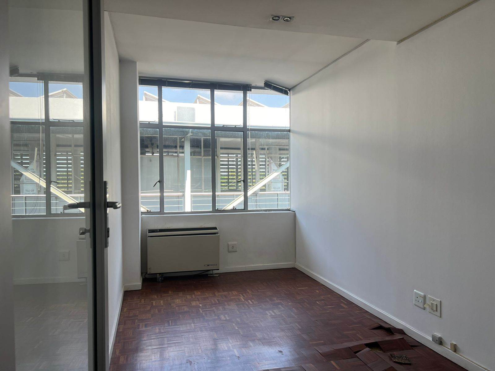 551  m² Commercial space in Parktown North photo number 7