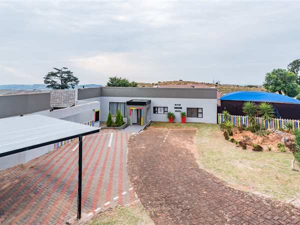 6 Bedroom House 6 Bedroom House
