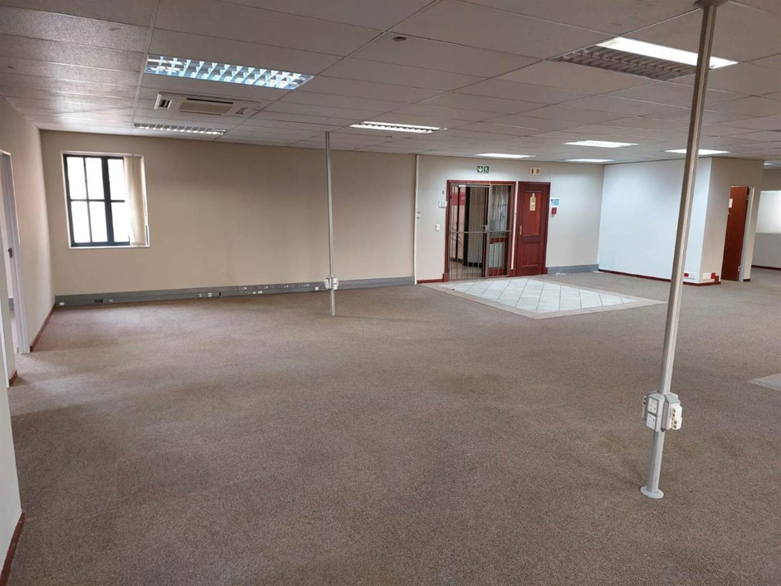 336  m² Commercial space in Bryanston photo number 8