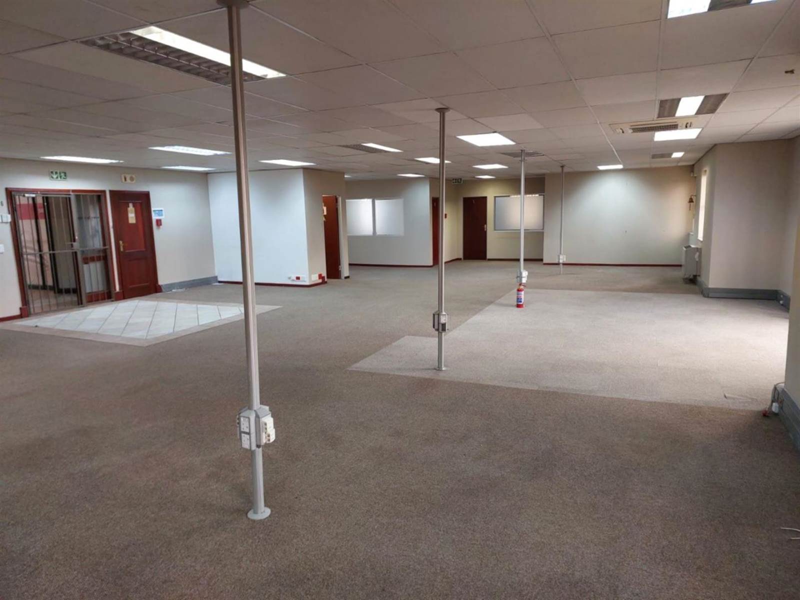 336  m² Commercial space in Bryanston photo number 9