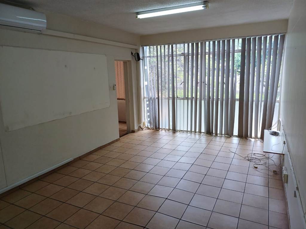 74  m² Commercial space in Nelspruit photo number 6