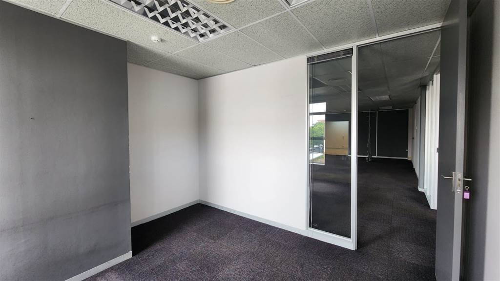 243  m² Commercial space in Centurion CBD photo number 15