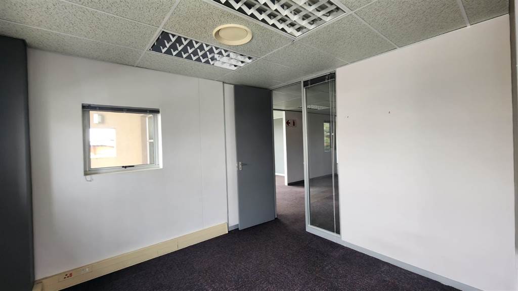 243  m² Commercial space in Centurion CBD photo number 12
