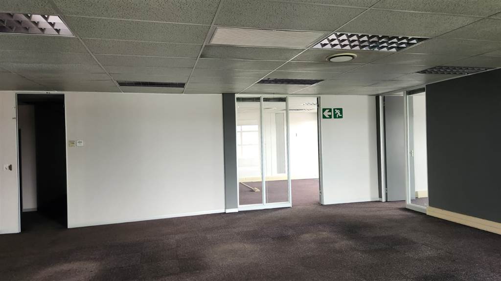 243  m² Commercial space in Centurion CBD photo number 9