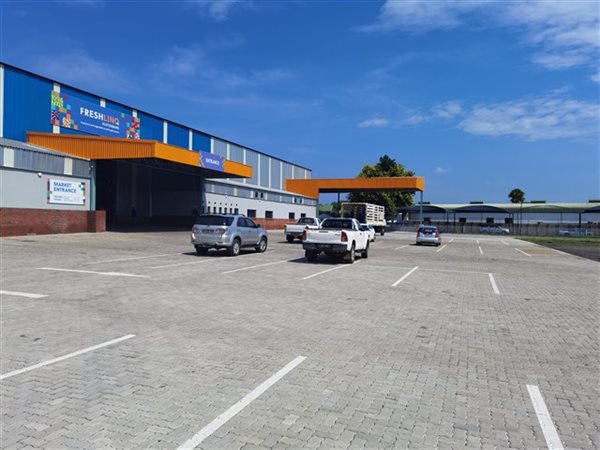 2800  m² Commercial space