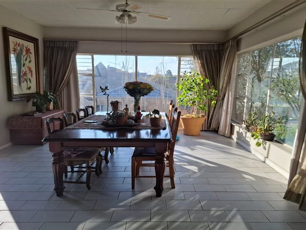3 Bedroom Townhouse 3 Bedroom Townhouse