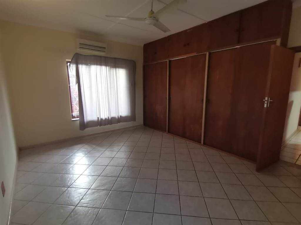 4 Bed House in Empangeni photo number 9