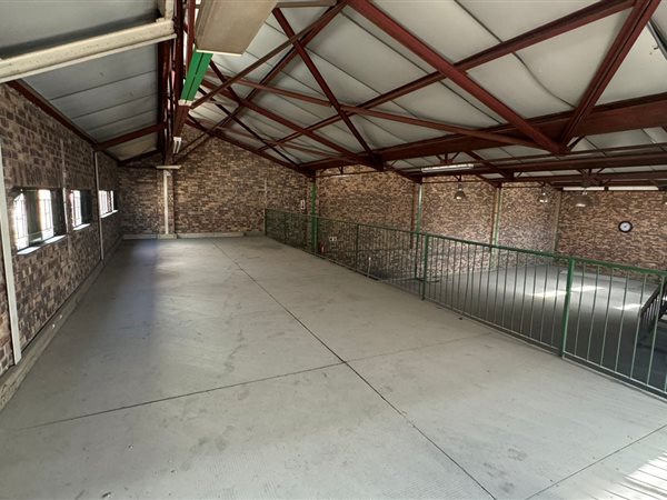 346  m² Industrial space